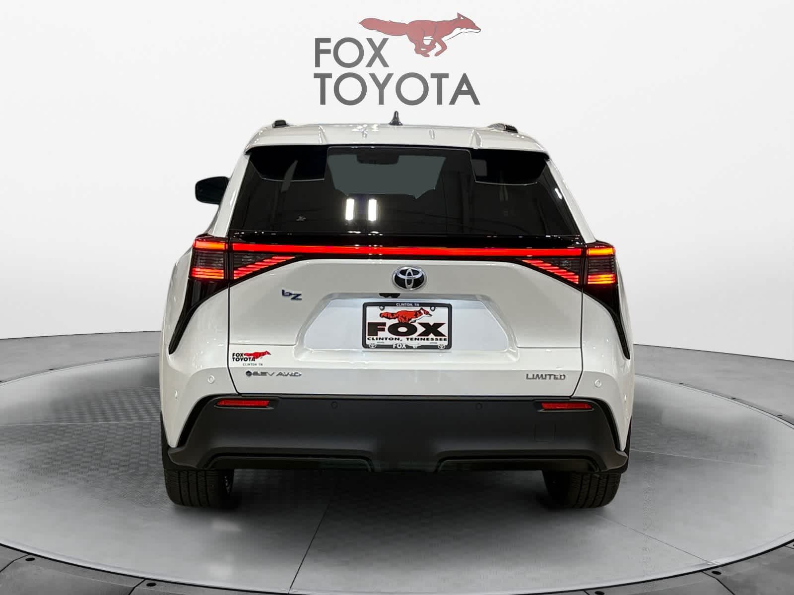 View vehicle photo 4