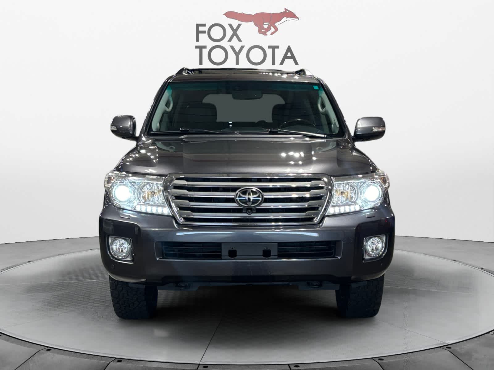 2015 Toyota Land Cruiser  9