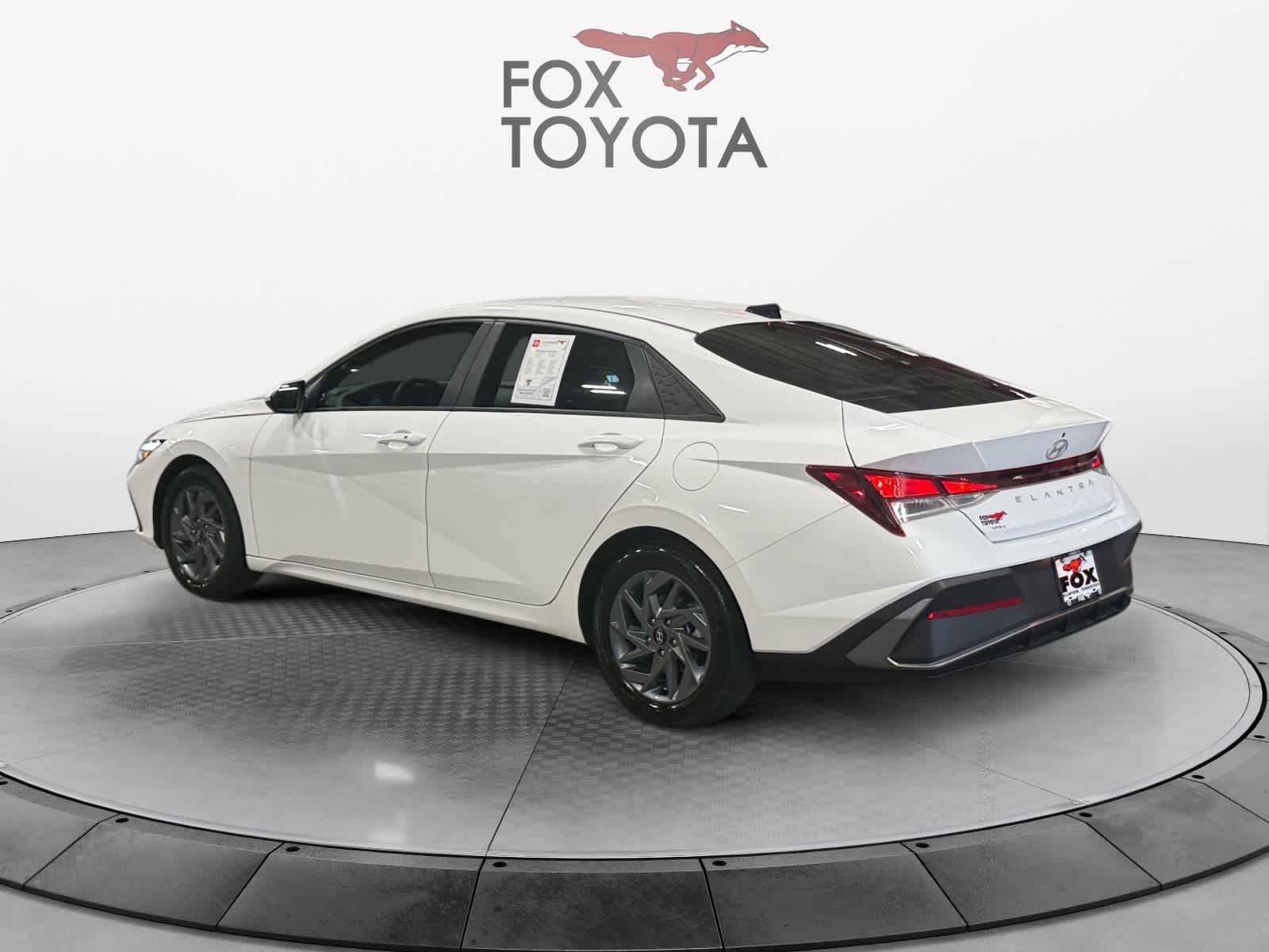 Used 2024 Hyundai Elantra Sedan