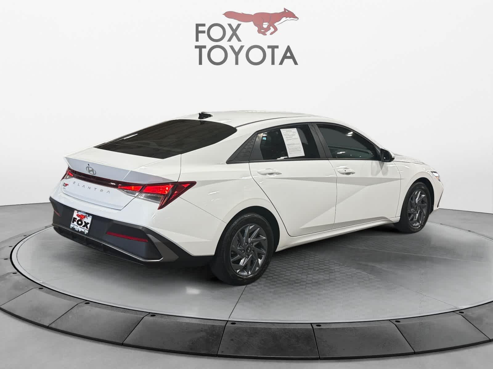 Used 2024 Hyundai Elantra Sedan