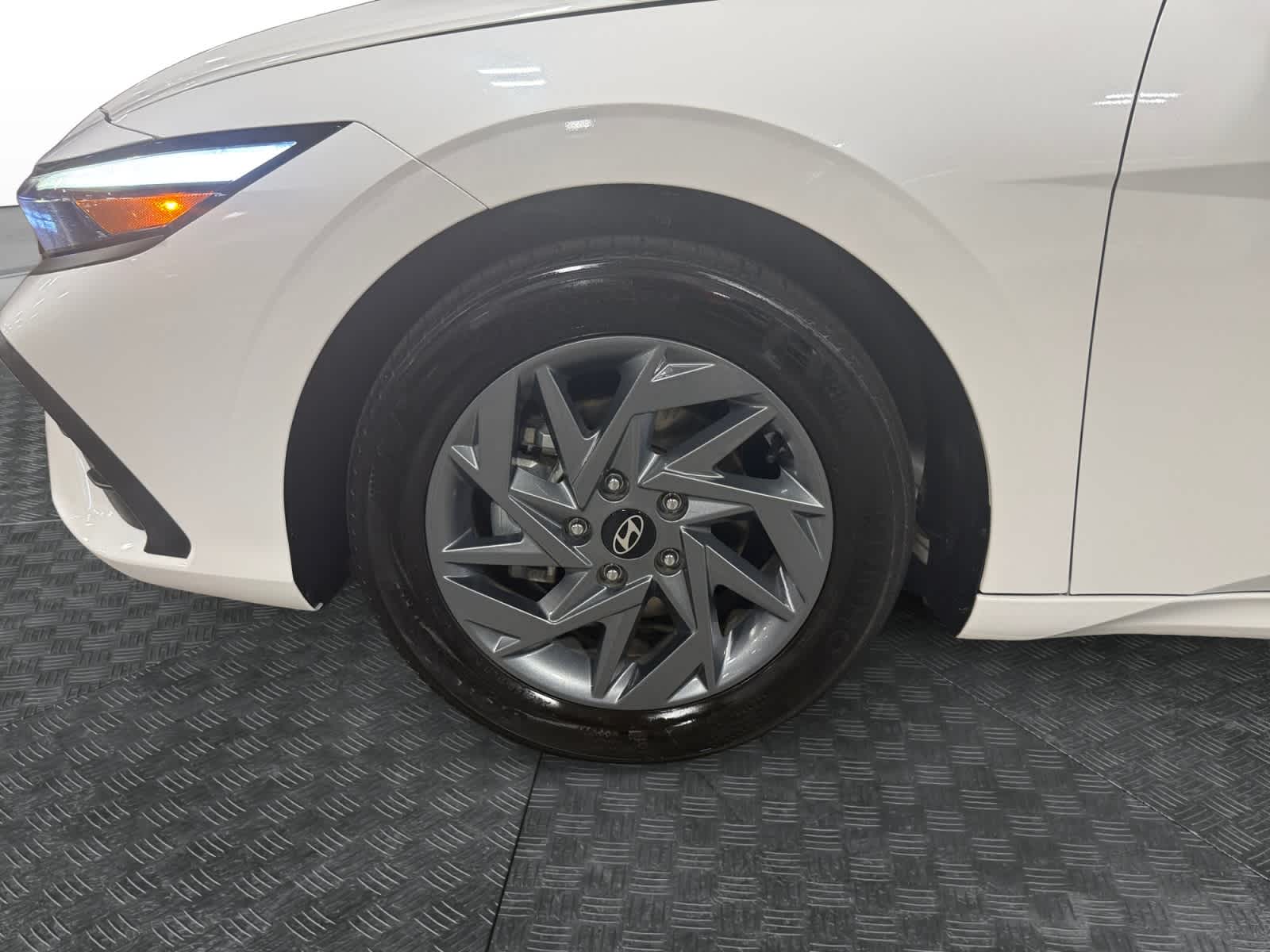 Used 2024 Hyundai Elantra Sedan