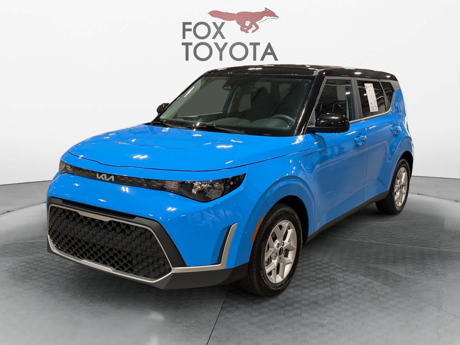2025 Kia Soul 2.0L S IVT's photo