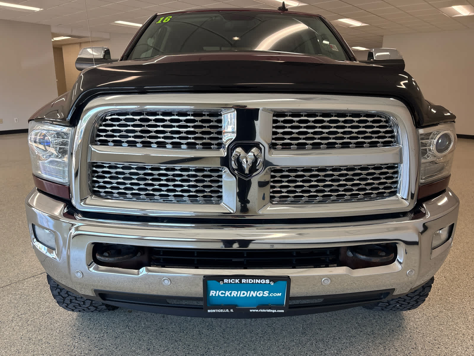 View vehicle photo 2