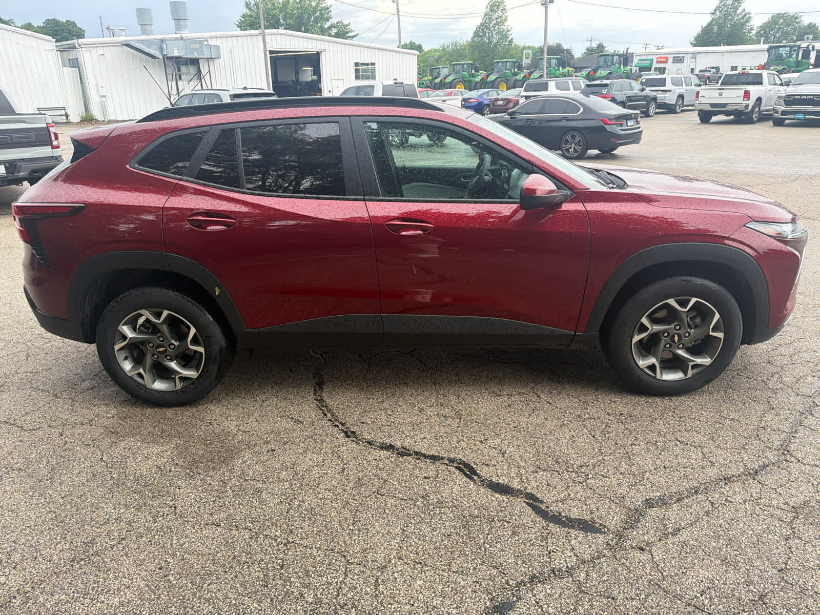 View vehicle photo 4