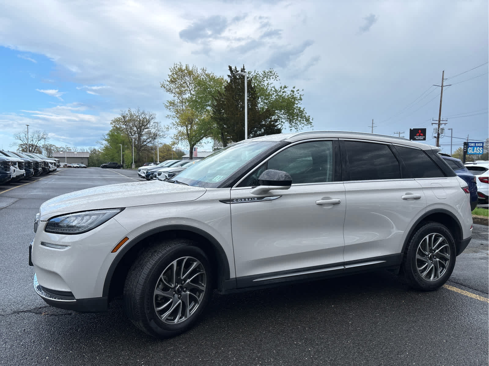 View vehicle photo 6