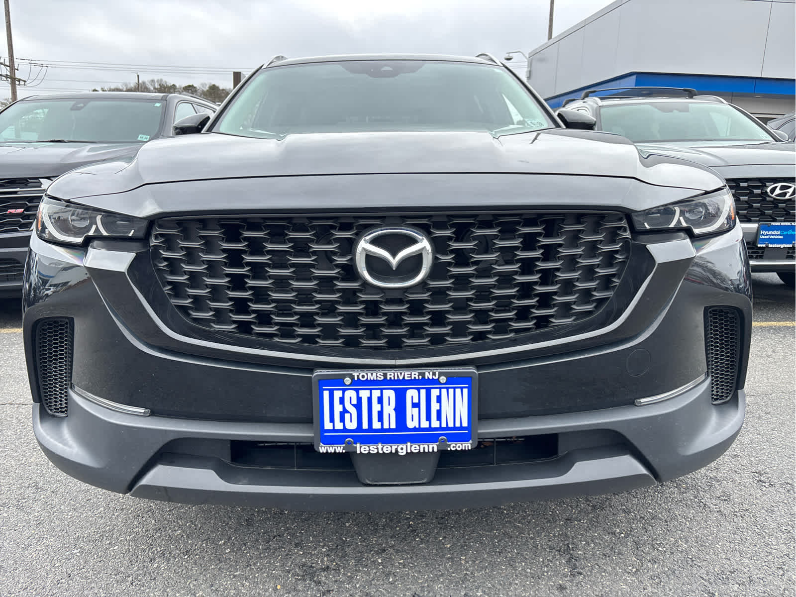 View vehicle photo 4