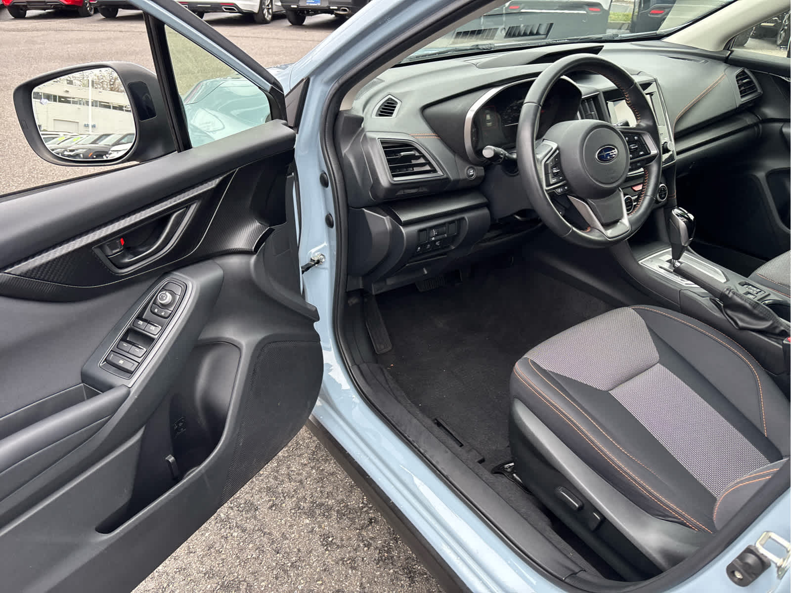 View vehicle photo 7