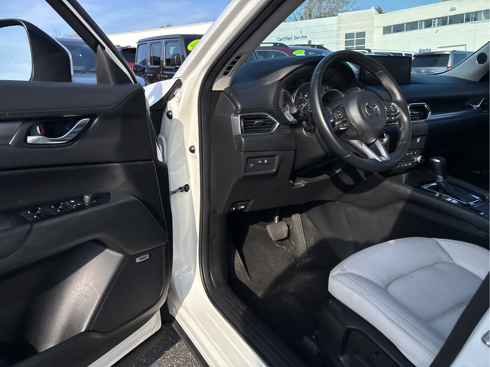 View vehicle photo 7