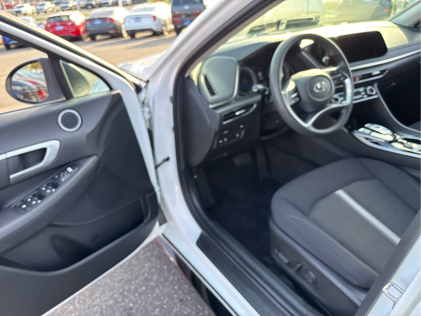 View vehicle photo 7