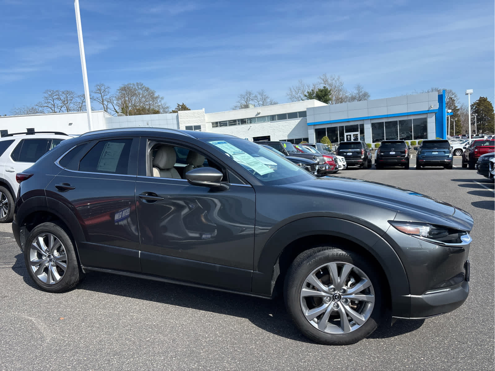 View vehicle photo 3