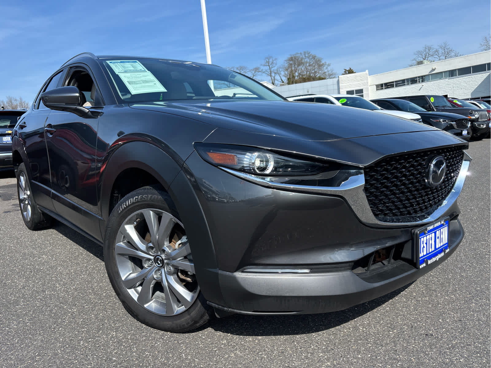 View vehicle photo 2