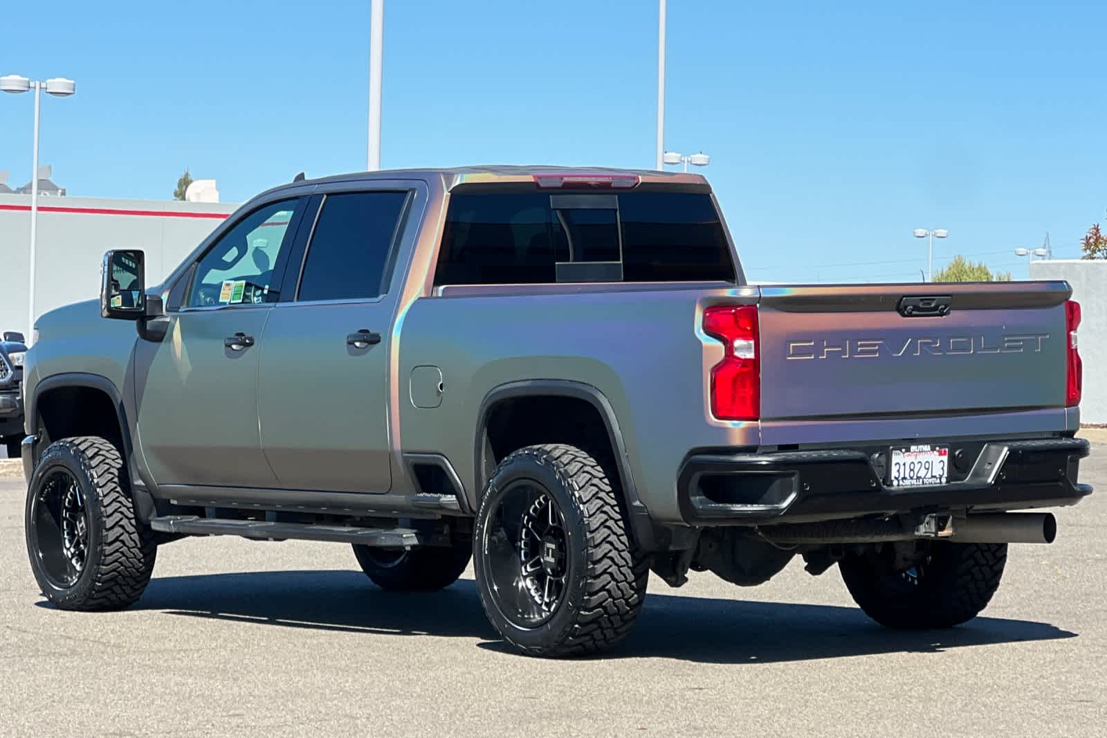 View vehicle photo 7