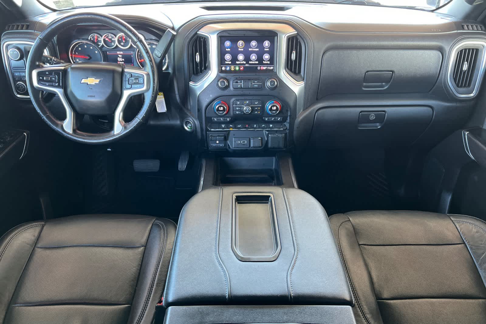 View vehicle photo 3