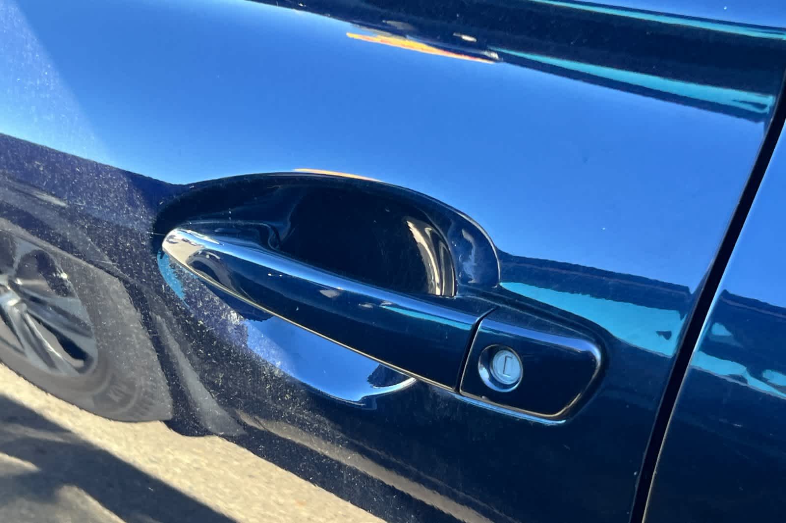 View vehicle photo 7