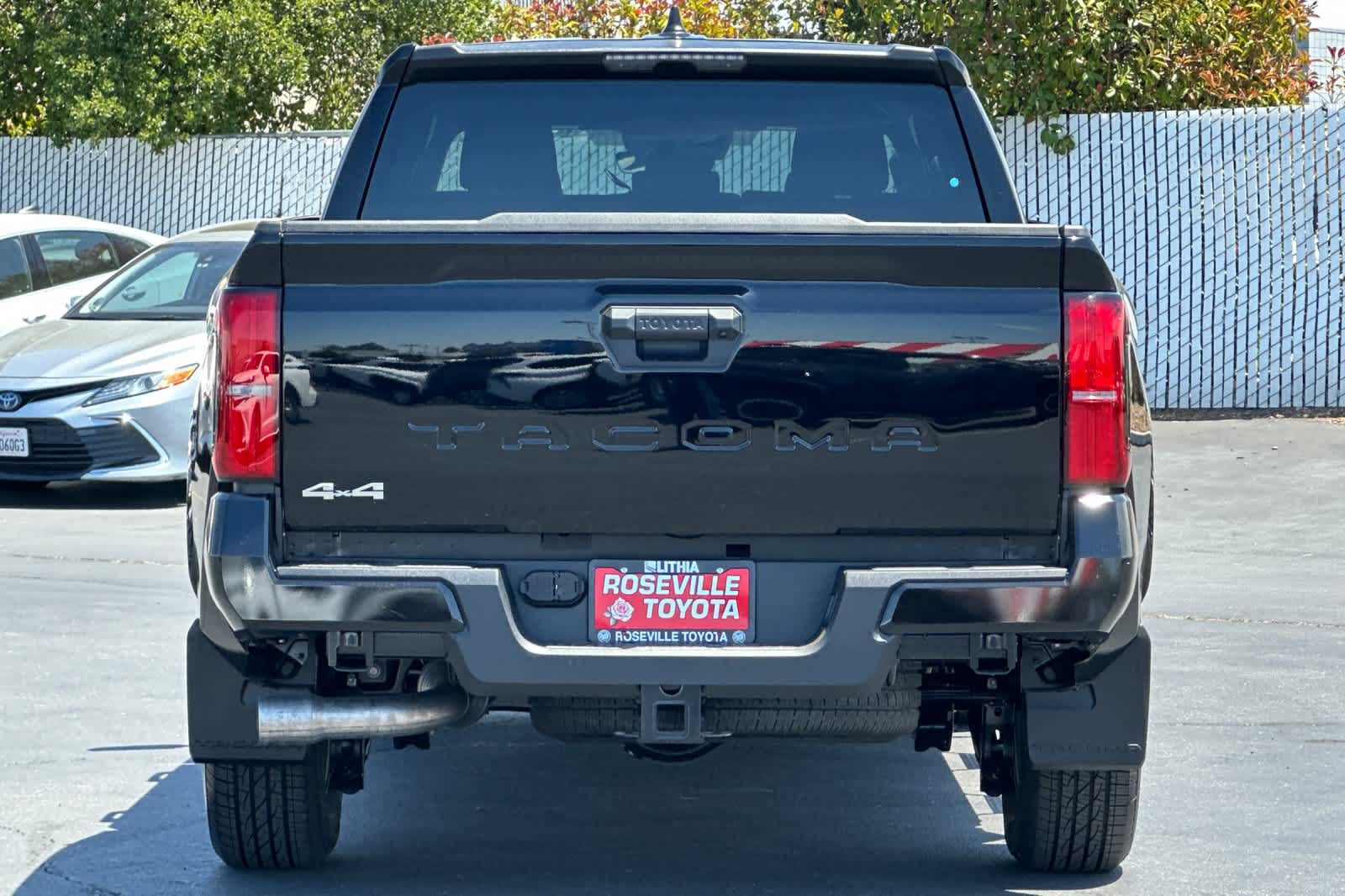 View vehicle photo 7