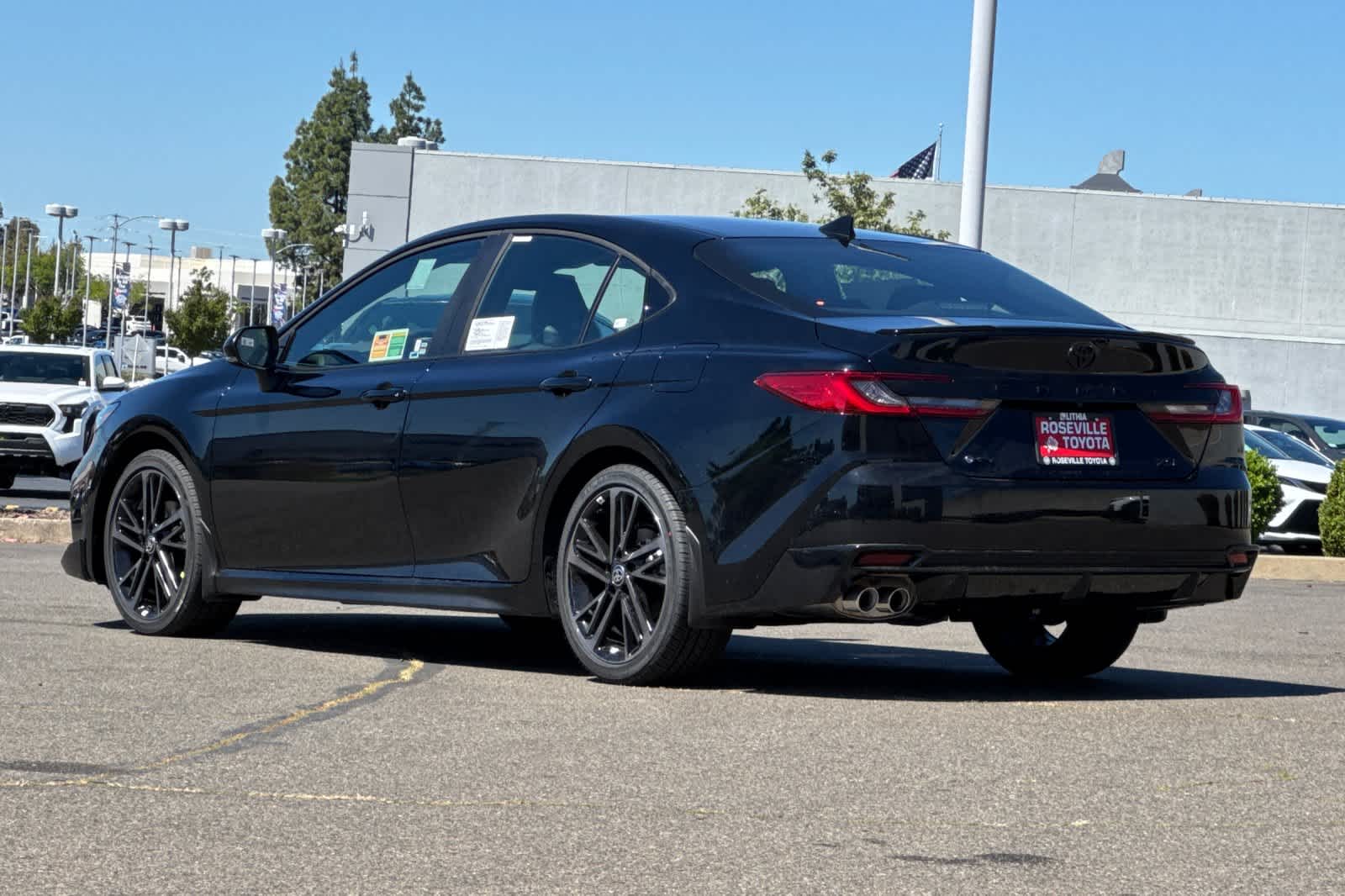 View vehicle photo 6