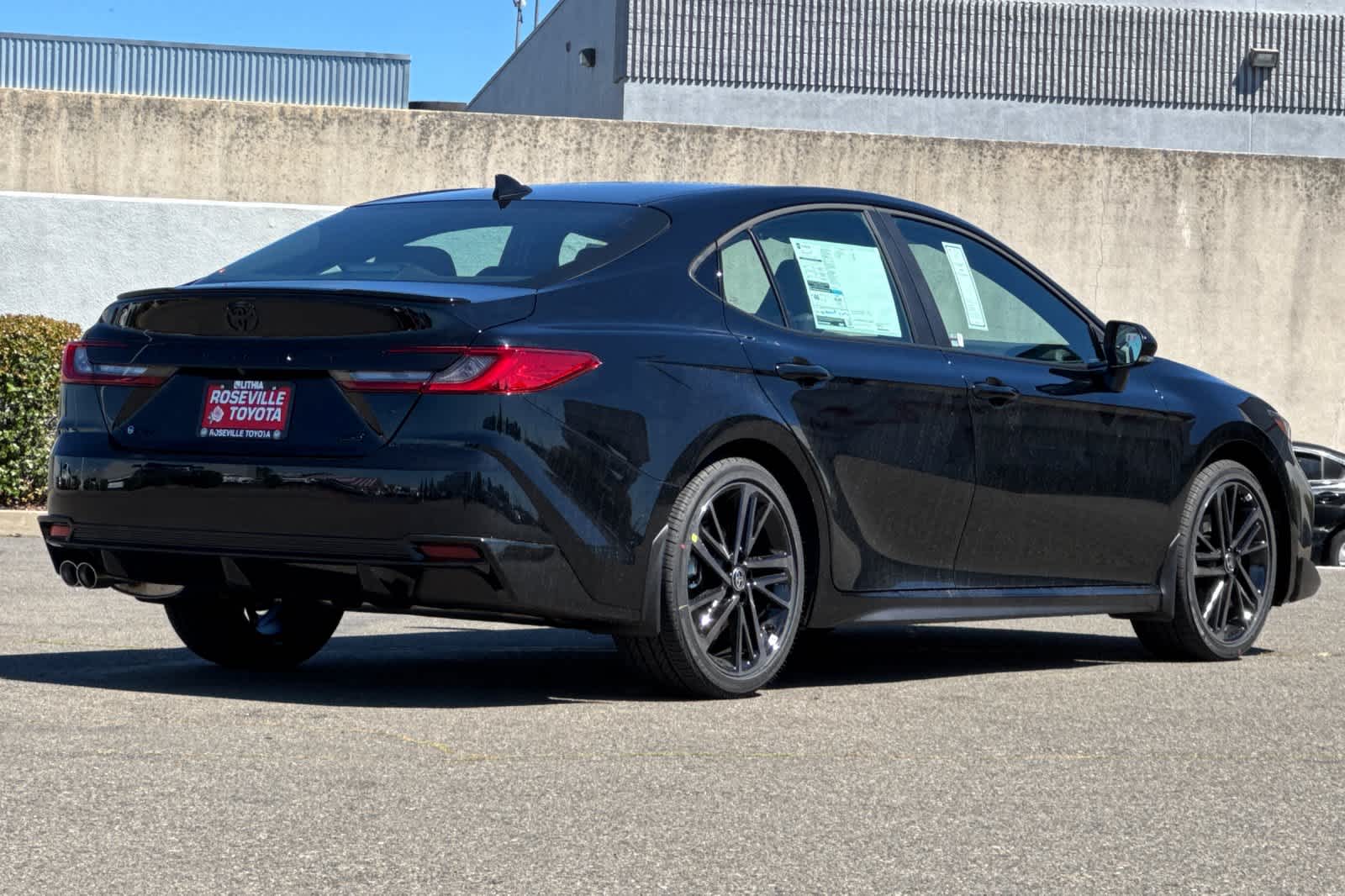 View vehicle photo 2