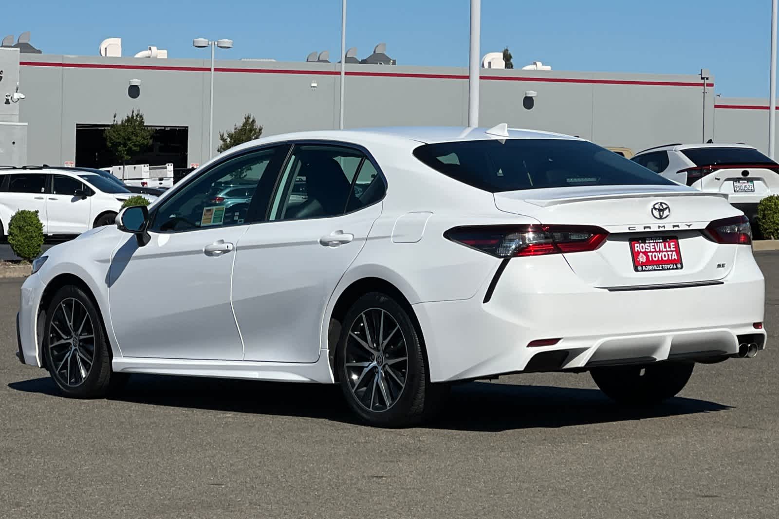 View vehicle photo 7