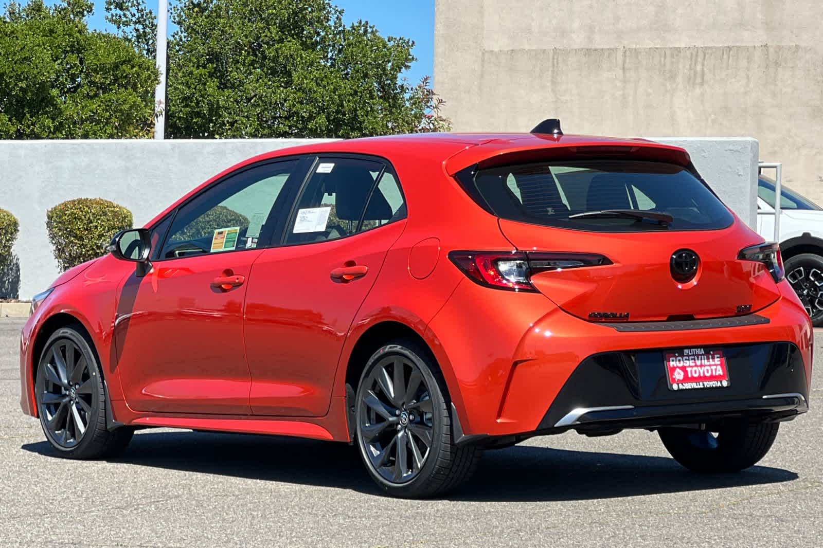 View vehicle photo 6