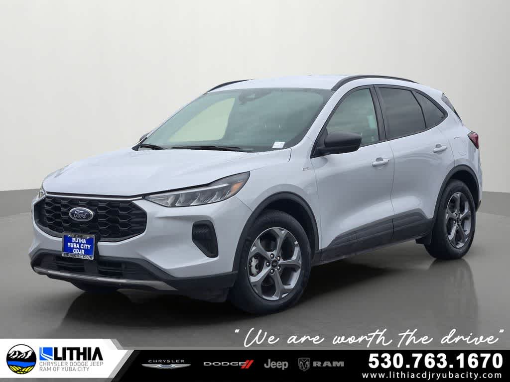 Space Silver Metallic 2025 Ford Escape ST-Line FWD SUV / Crossover Front-Wheel Drive Automatic