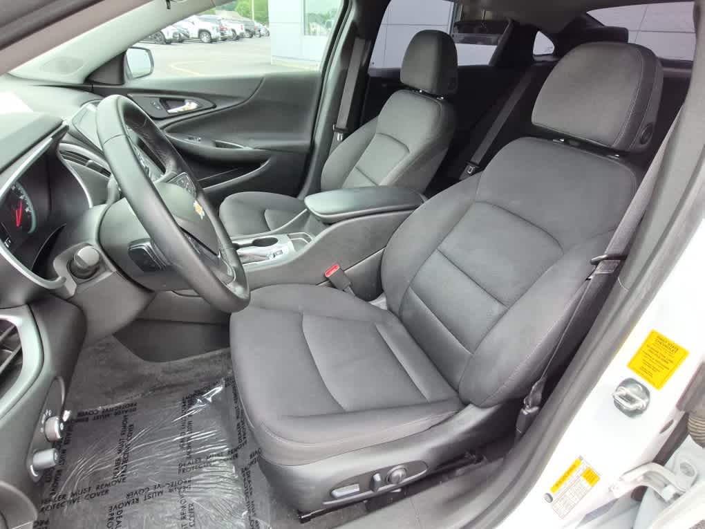 2024 Chevrolet Malibu RS - Summit White exterior view 10