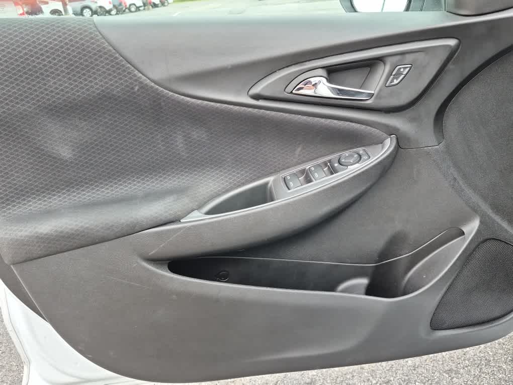 2024 Chevrolet Malibu RS - Summit White exterior view 9