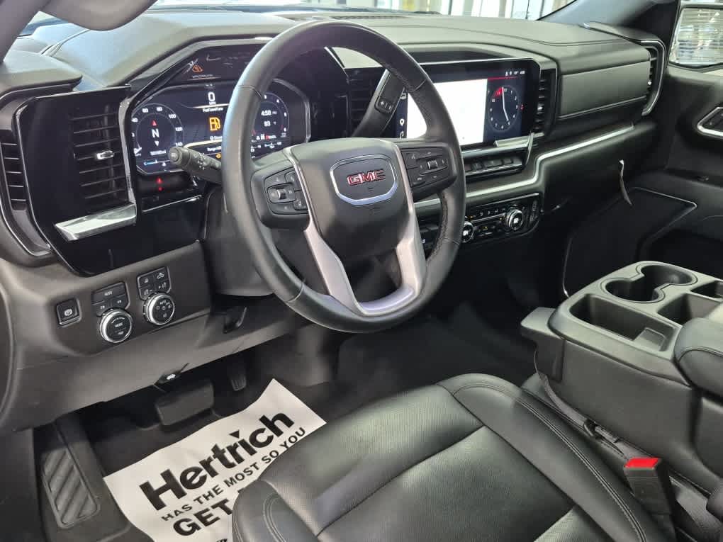2025 GMC Sierra 1500 SLT - Onyx Black exterior view 12