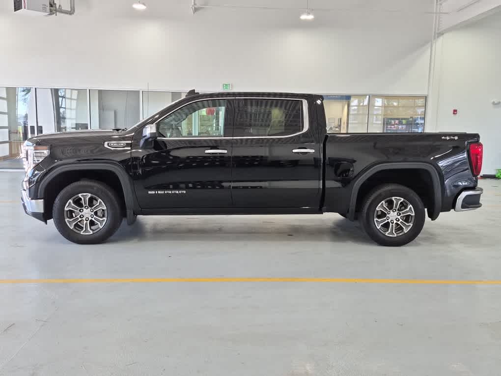 2025 GMC Sierra 1500 SLT - Onyx Black exterior view 6