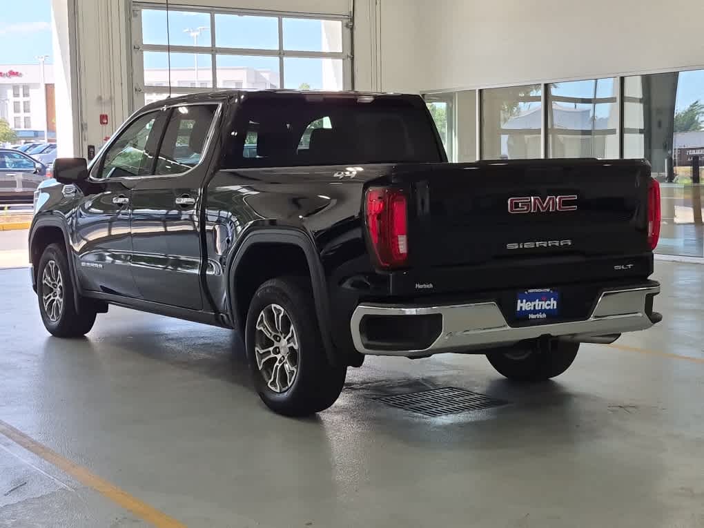 2025 GMC Sierra 1500 SLT - Onyx Black exterior view 5