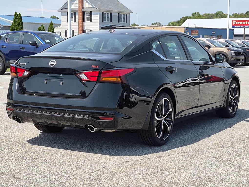 2026 Nissan Altima SR - Super Black exterior view 3