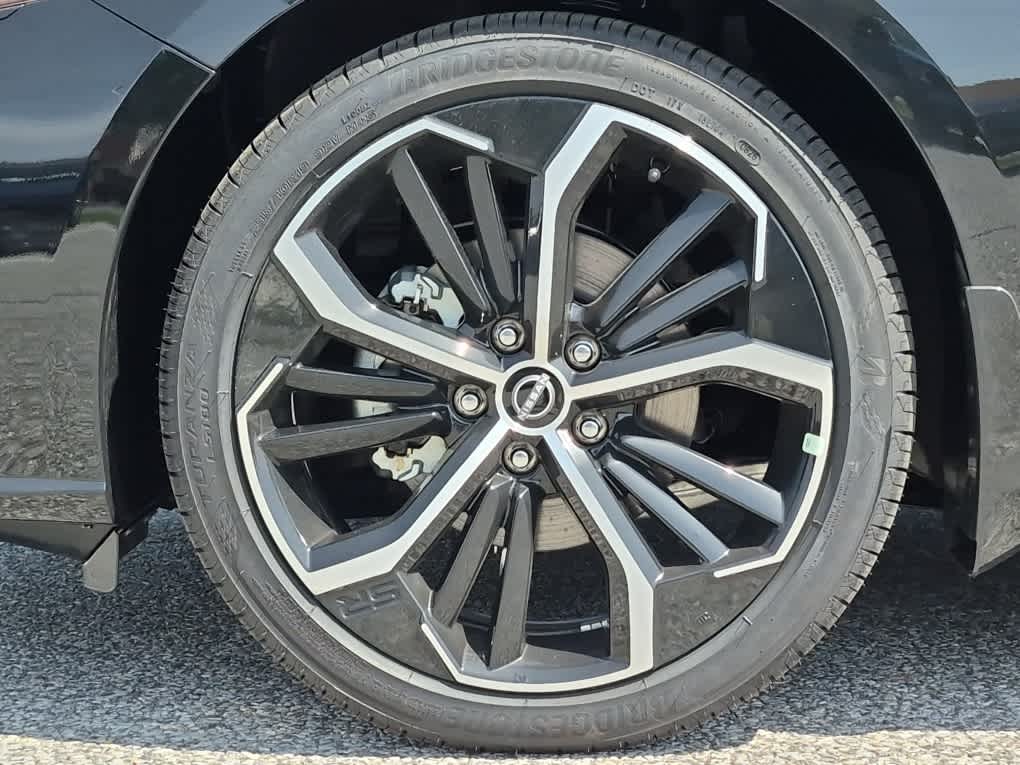 2026 Nissan Altima SR - Super Black exterior view 6