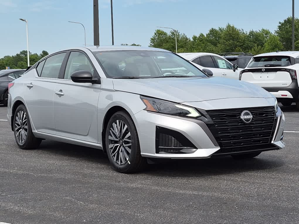 2026 Nissan Altima SV - Brilliant Silver Metallic exterior view 2