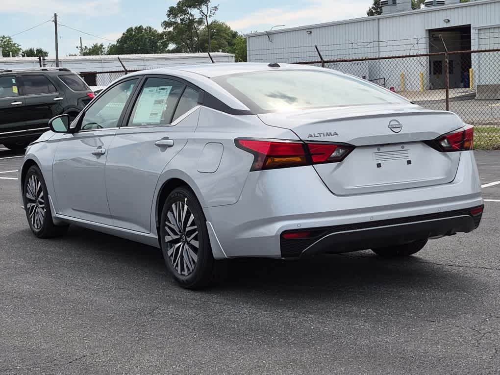 2026 Nissan Altima SV - Brilliant Silver Metallic exterior view 4