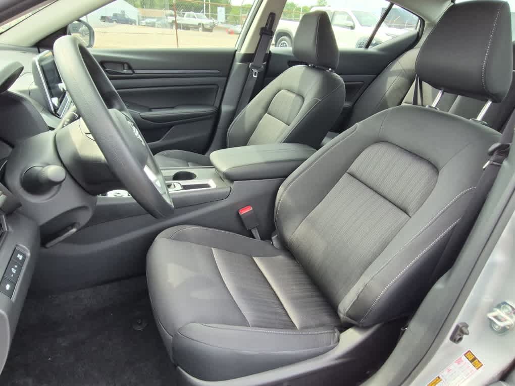 2026 Nissan Altima SV - Brilliant Silver Metallic exterior view 10