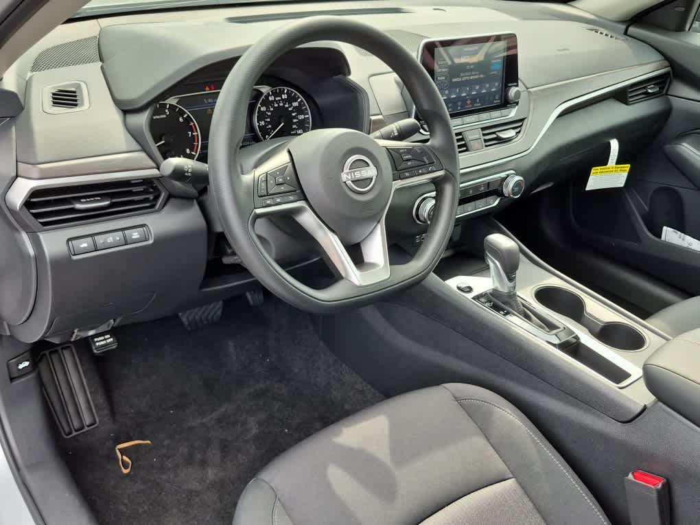 2026 Nissan Altima SV - Brilliant Silver Metallic exterior view 11
