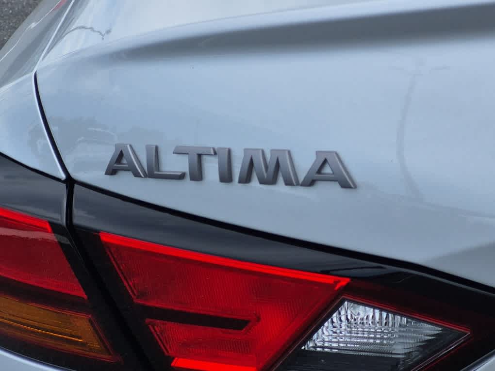 2026 Nissan Altima SV - Brilliant Silver Metallic exterior view 17