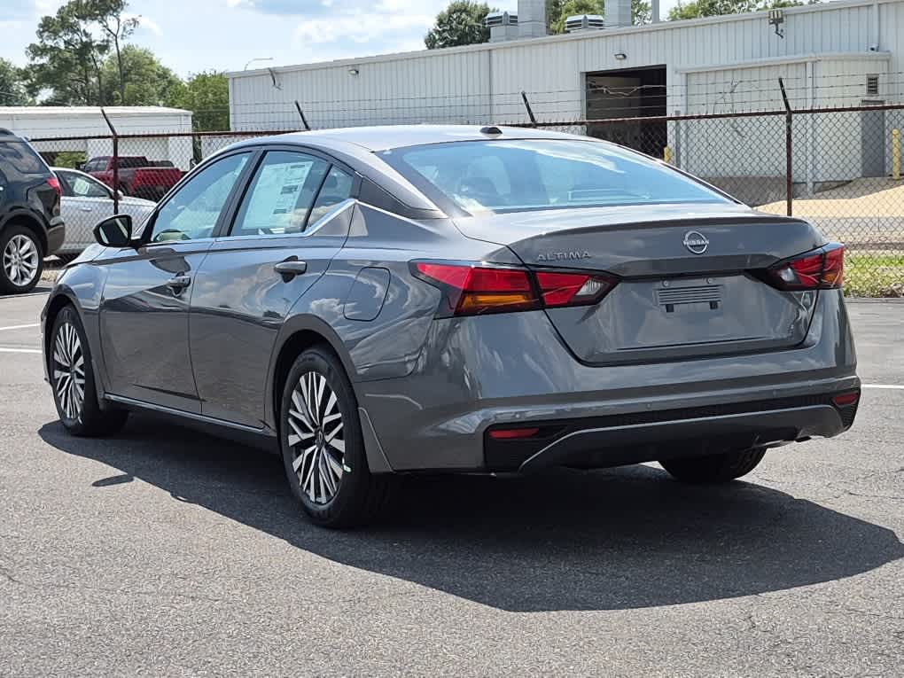 2026 Nissan Altima SV - Gun Metallic exterior view 4