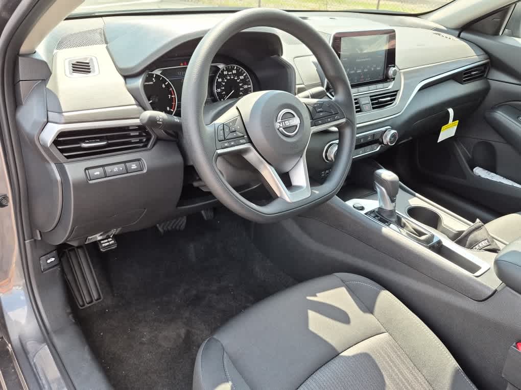 2026 Nissan Altima SV - Gun Metallic exterior view 11