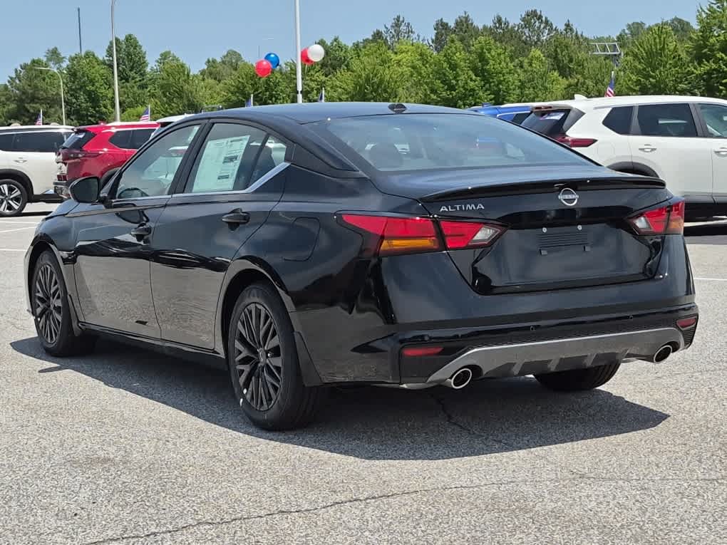 2026 Nissan Altima SV - Super Black exterior view 4