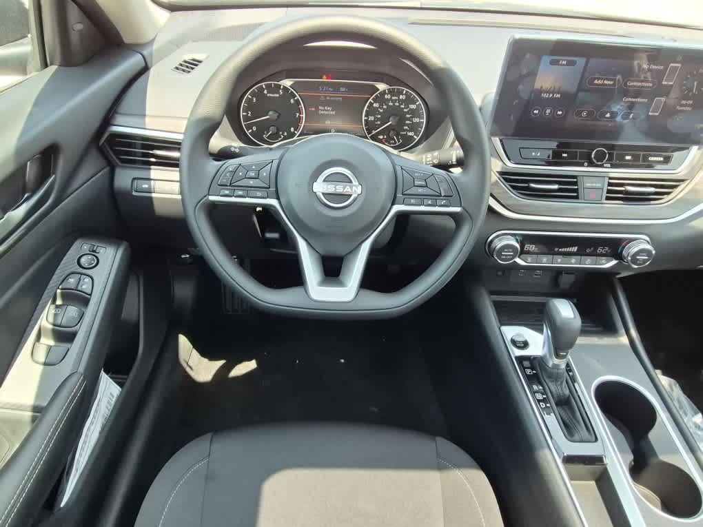 2026 Nissan Altima SV - Super Black exterior view 8