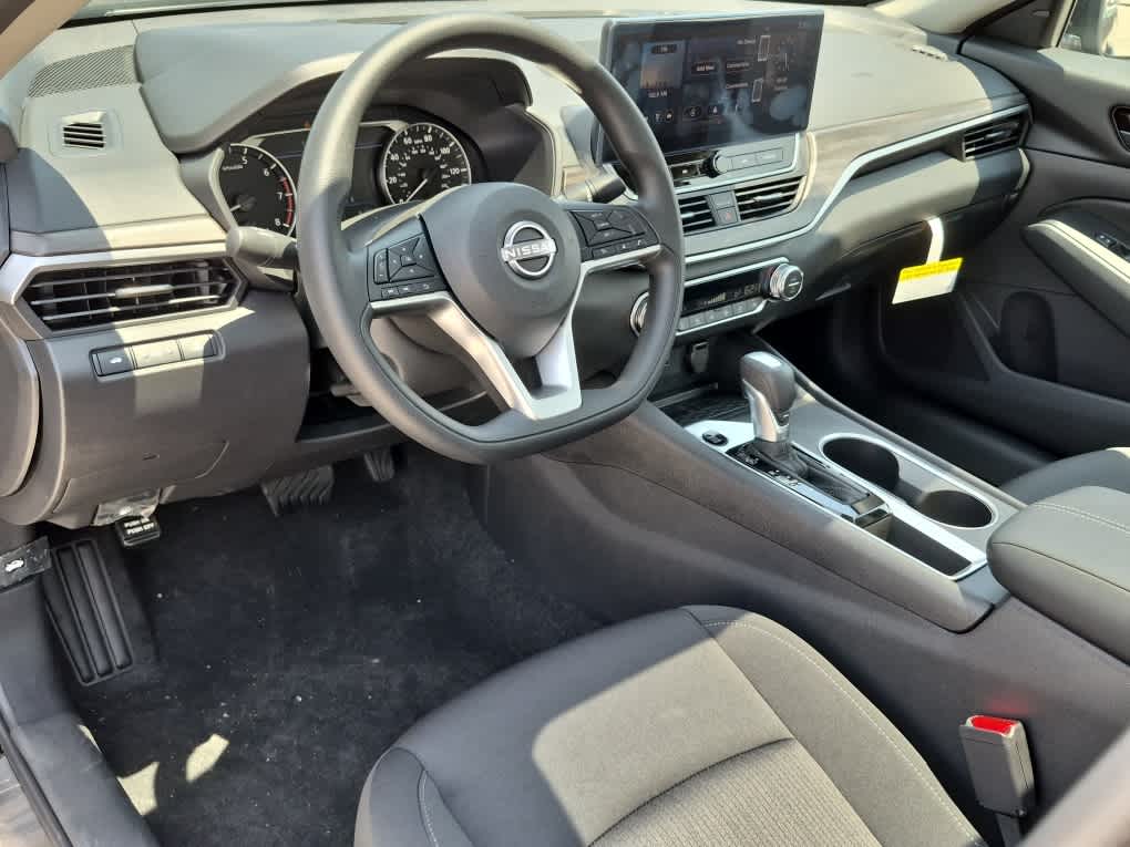 2026 Nissan Altima SV - Super Black exterior view 11