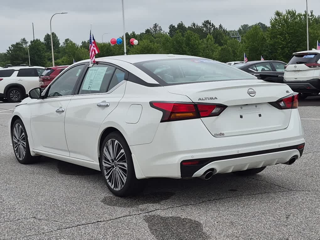 2024 Nissan Altima 2.5 SL - Pearl White Tricoat exterior view 4