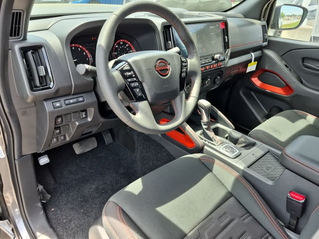 2026 Nissan Frontier PRO-4X w/R Package - Gun Metallic exterior view 8