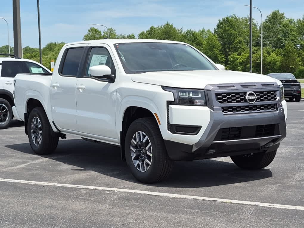 2026 Nissan Frontier SV - Glacier White exterior view 2