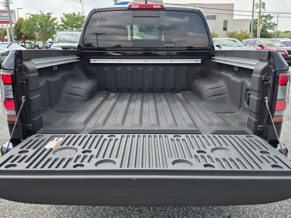 2023 Nissan Frontier PRO-4X - Super Black exterior view 20
