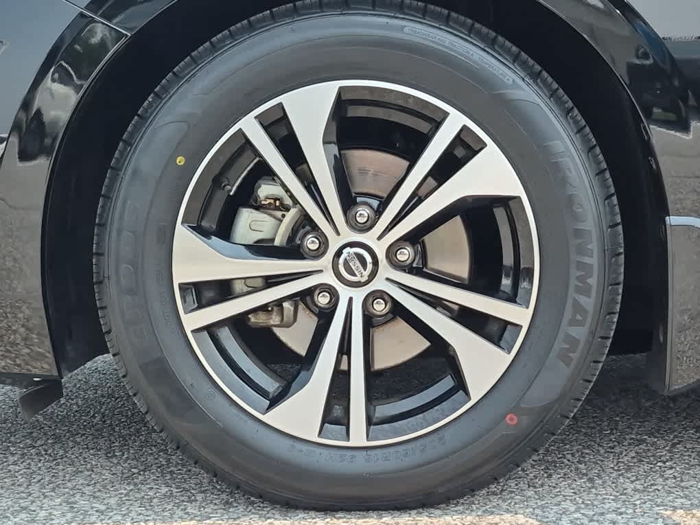 2023 Nissan Sentra SV - Super Black exterior view 6