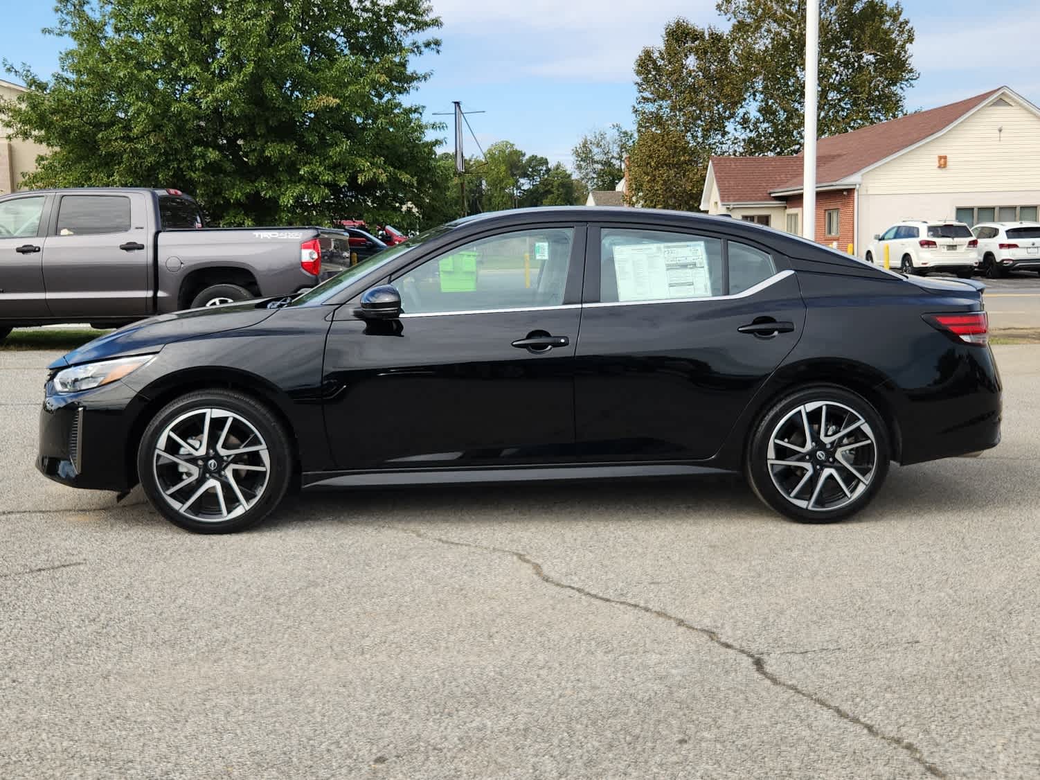 2025 Nissan Sentra SR - Super Black exterior view 5