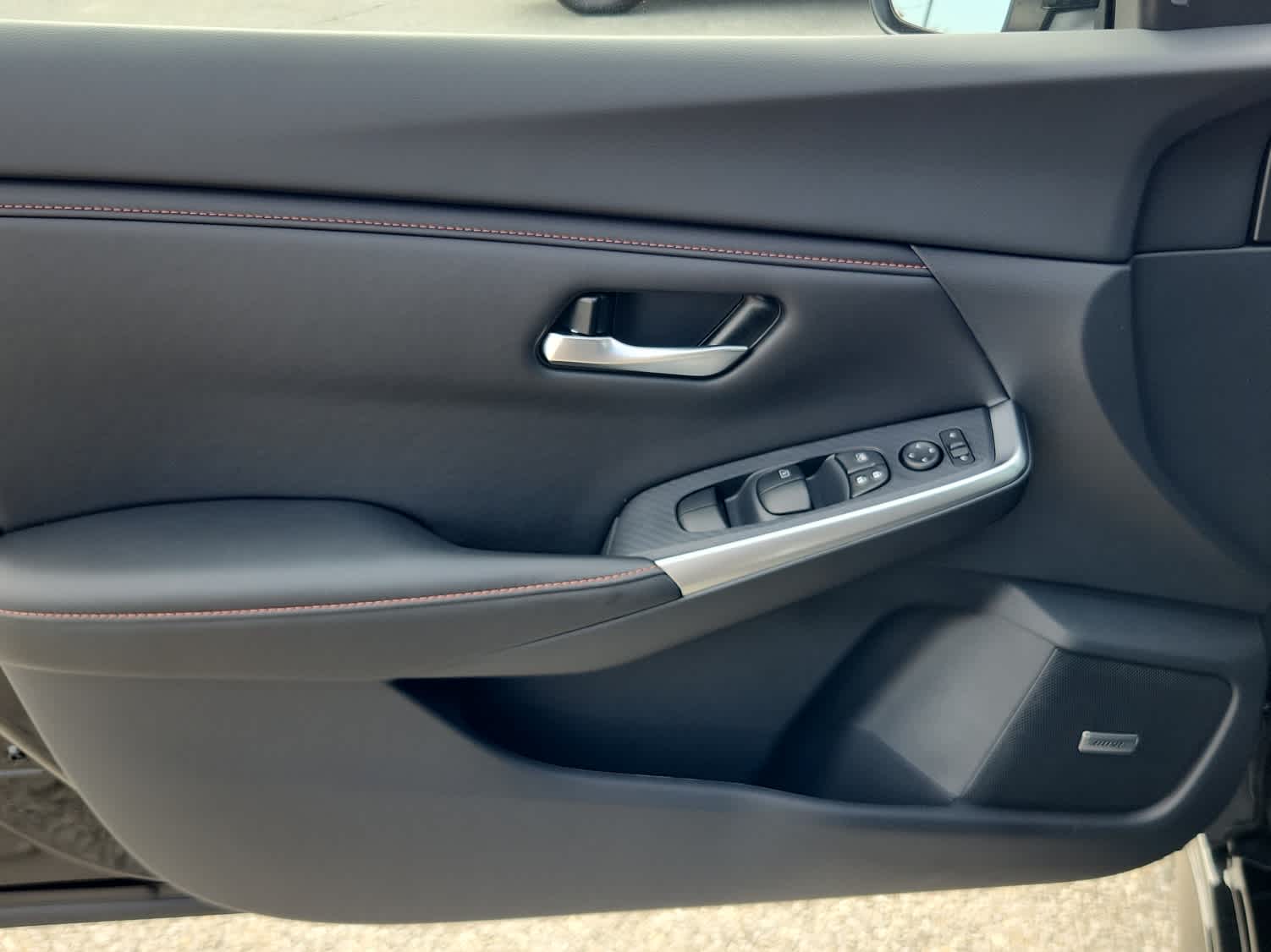 2025 Nissan Sentra SR - Super Black exterior view 9