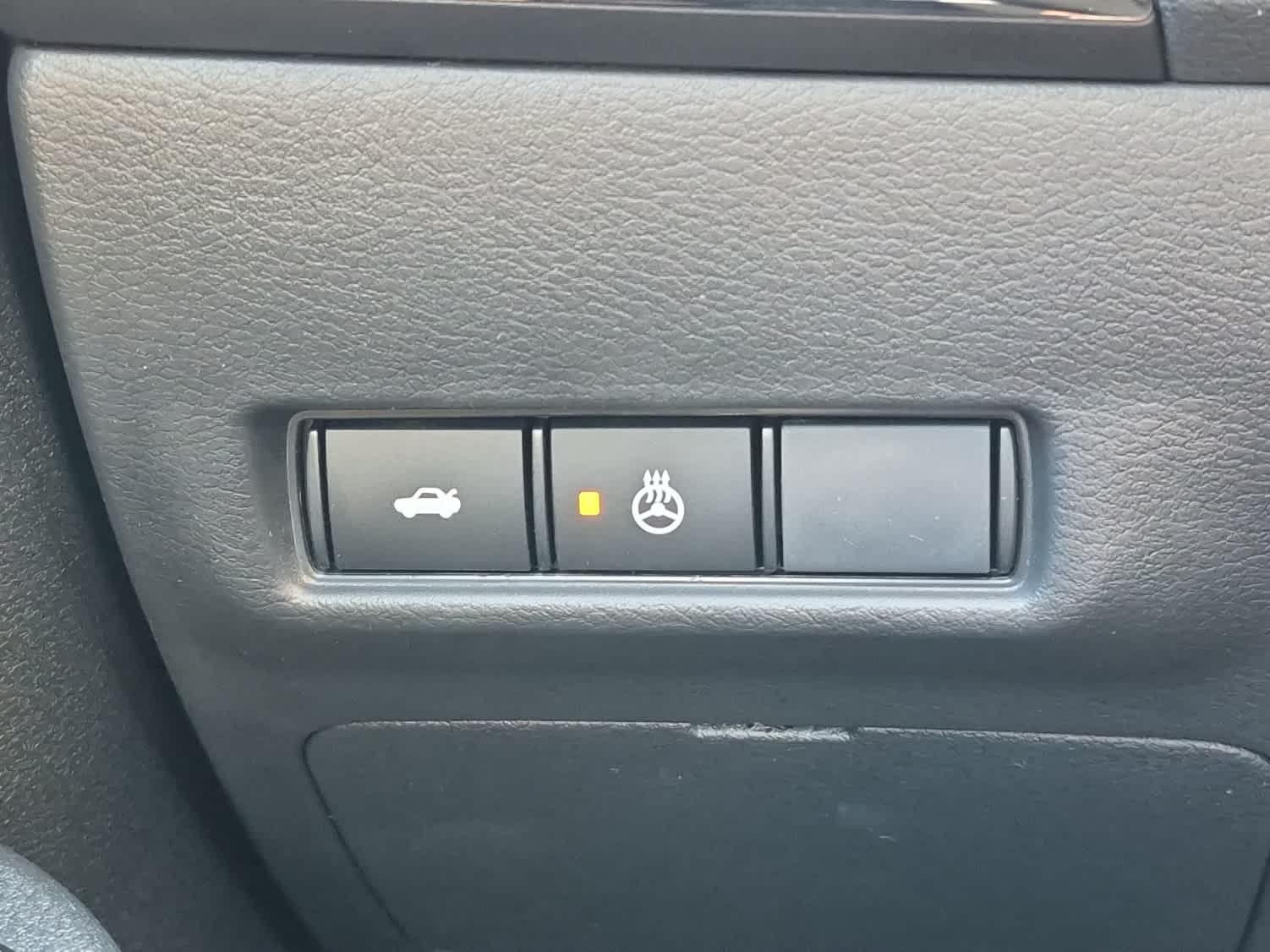2026 Nissan Sentra SR - Aspen White Tricoat/Super Black exterior view 16
