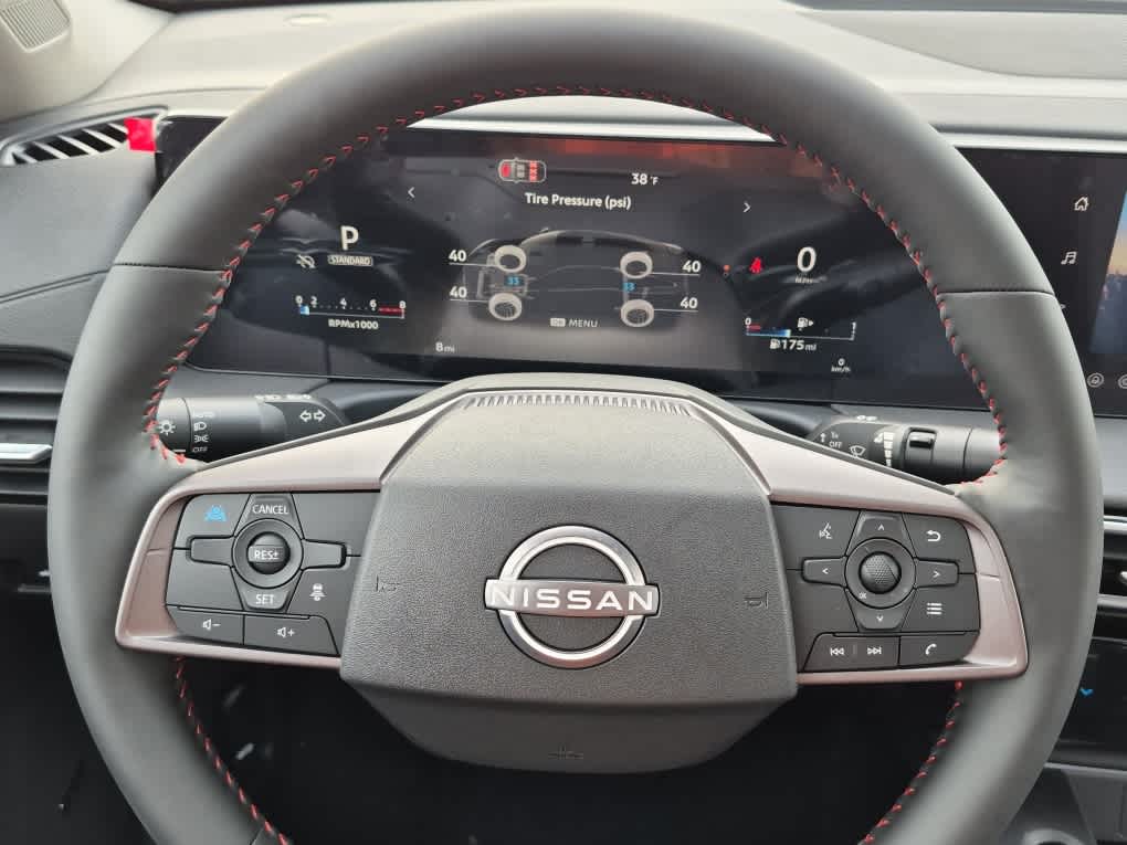 2026 Nissan Sentra SR - Aspen White Tricoat/Super Black exterior view 15
